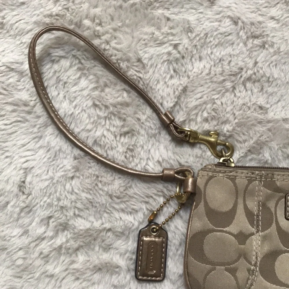 Coach Wristlet - Picture 5 of 9